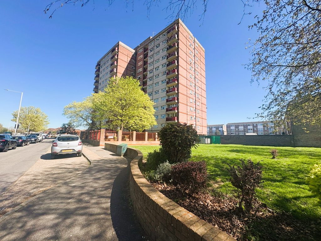 Property photo 1 of 8