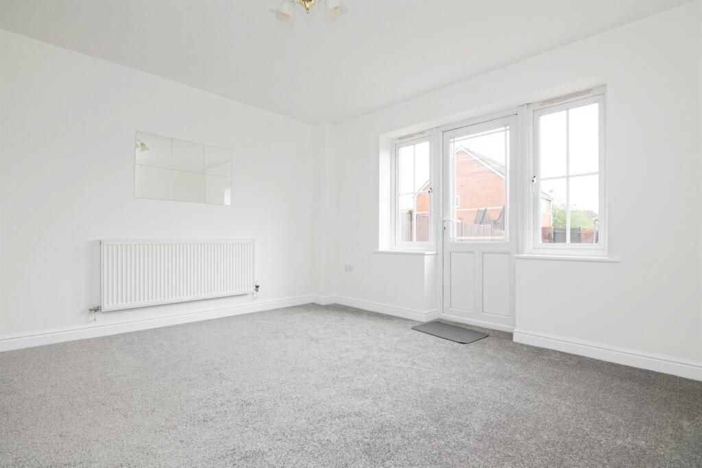 Property photo 2 of 14 Image