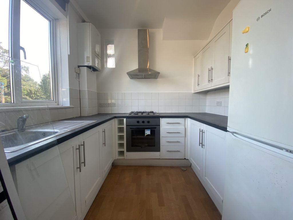 Property photo 2 of 8 5271182