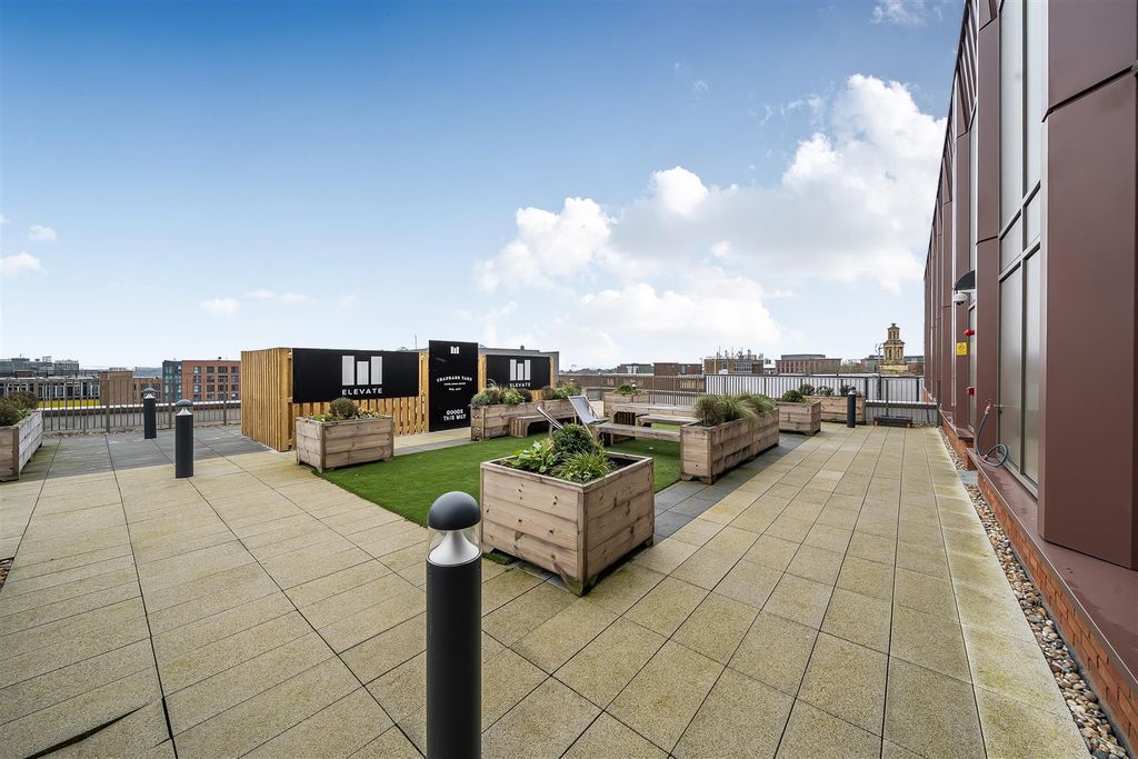 Property photo 2 of 14 1424434-10-69Aae06A6Fb4F.Jpg