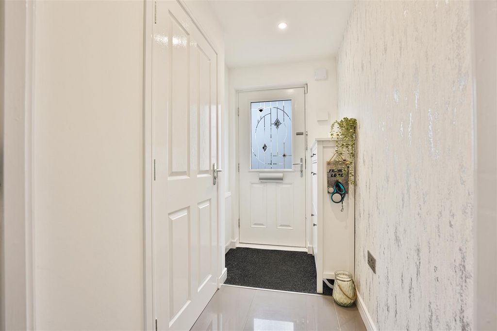 Property photo 3 of 24 3.Jpg