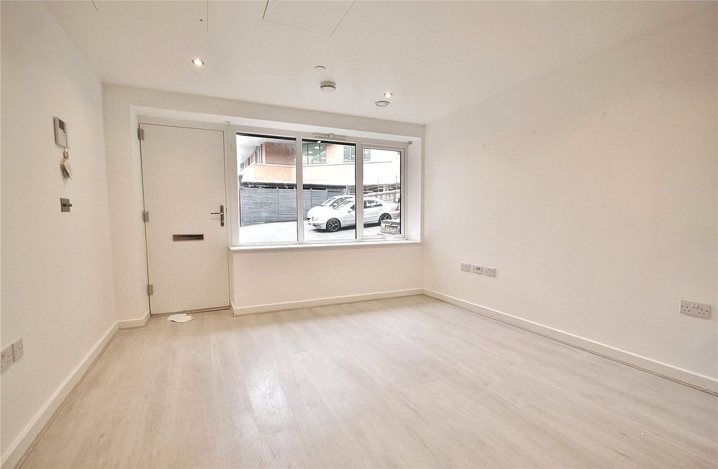 Property photo 2 of 6 Picture 2