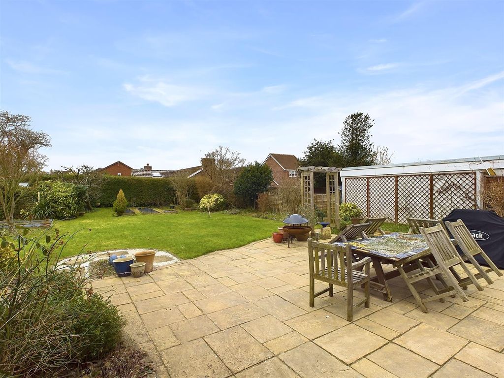 Property photo 3 of 25