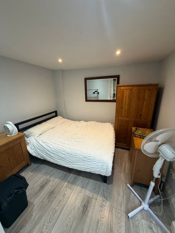 Property photo 1 of 3