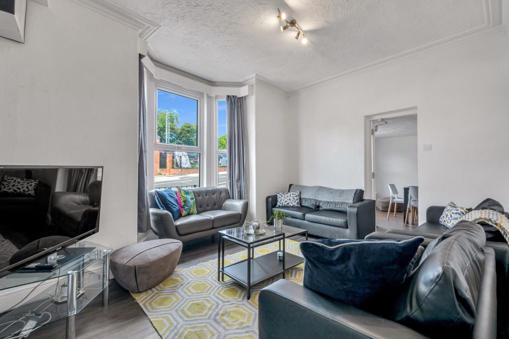 Property photo 2 of 8 Property Photo