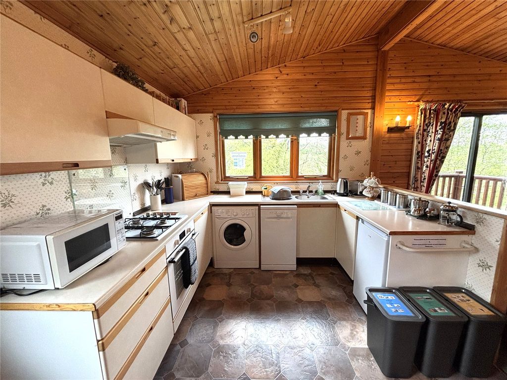 Property photo 3 of 15 Picture No. 05