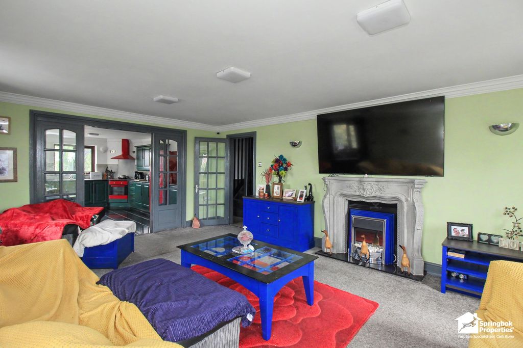 Property photo 3 of 19 Image 3