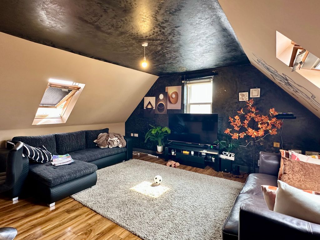 Property photo 2 of 8 Img_4976