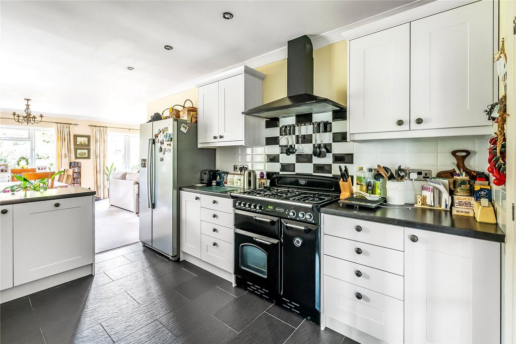 Property photo 2 of 15 Kitchen