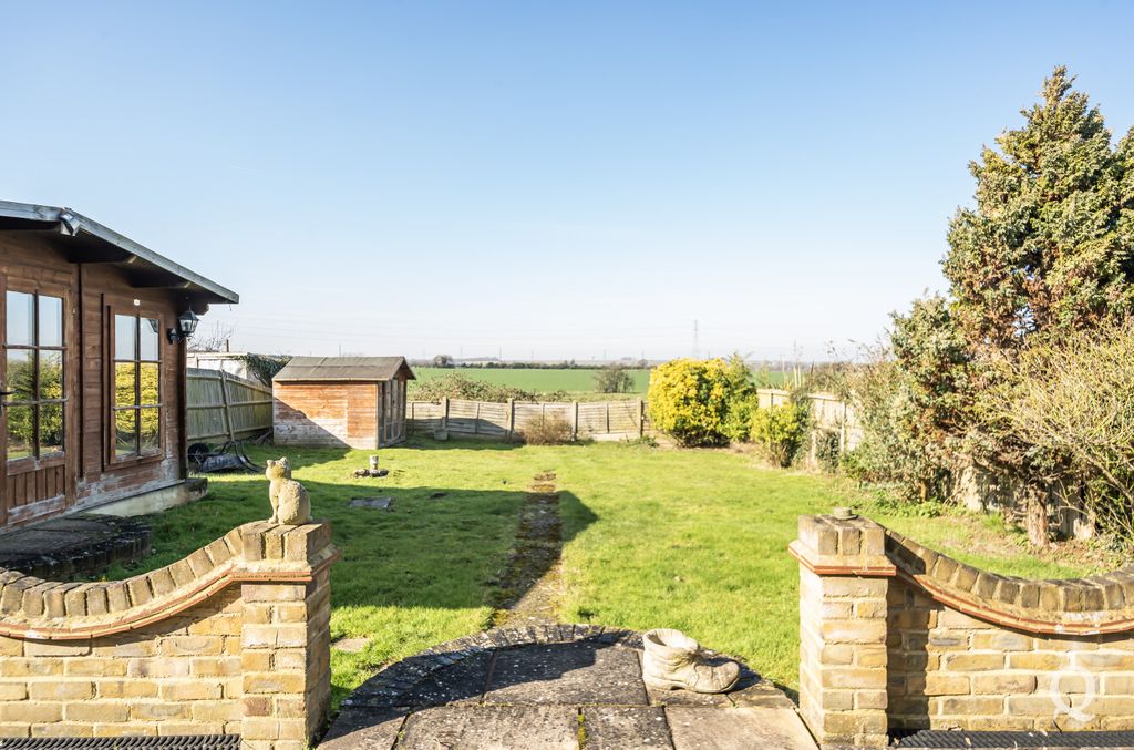 Property photo 1 of 24 70095348-5E2c-4Ec...