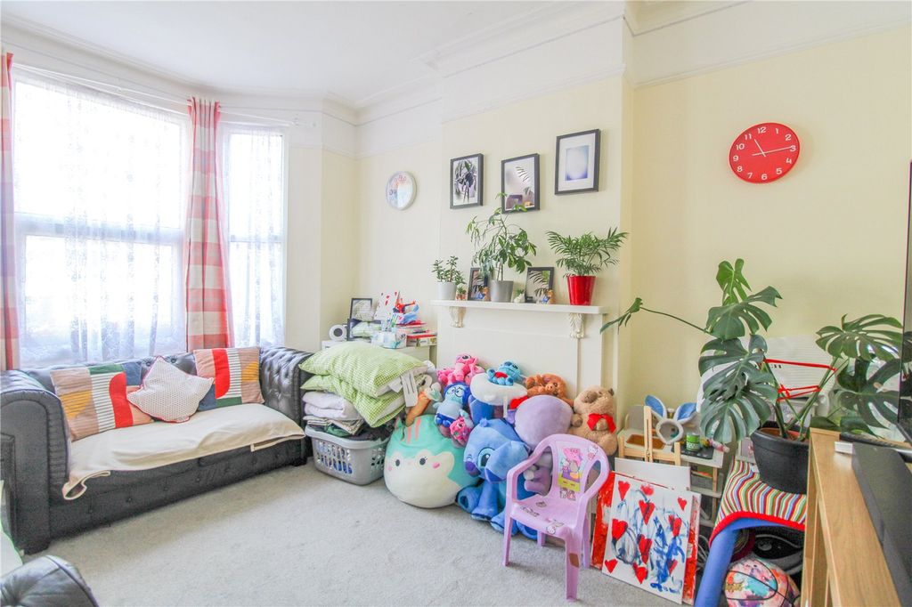 Property photo 3 of 10 Picture No. 06