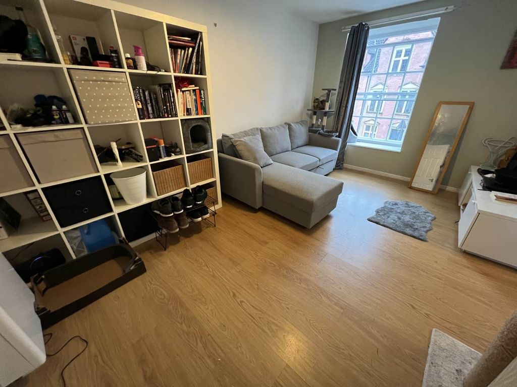 Property photo 2 of 7 Lounge