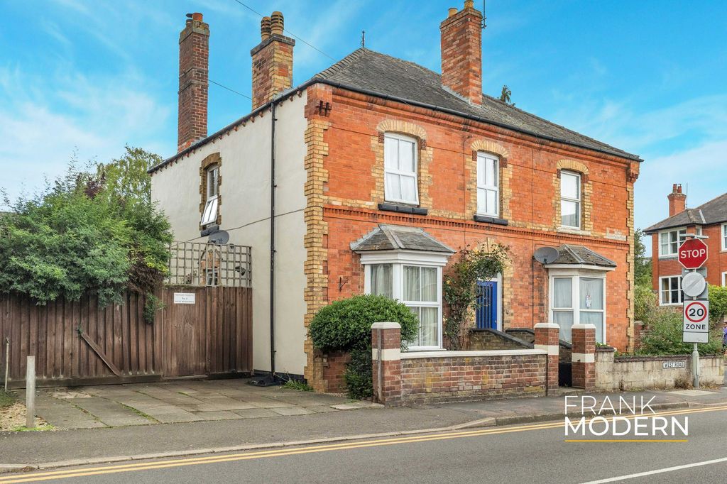 Property photo 1 of 45 Front