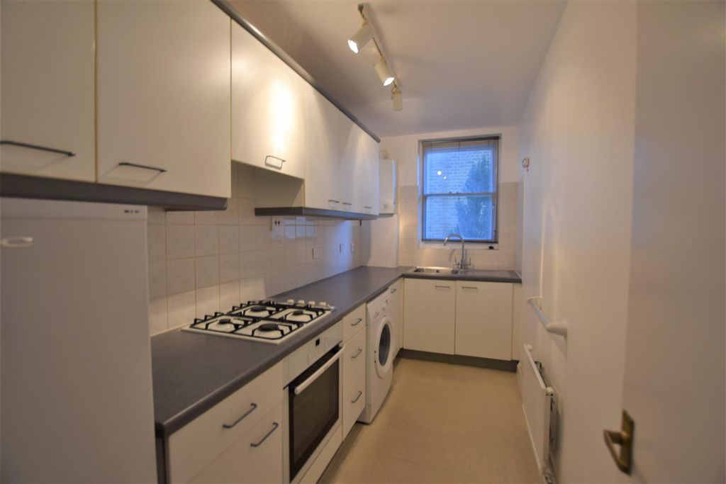 Property photo 3 of 7 Kitchen.Jpg