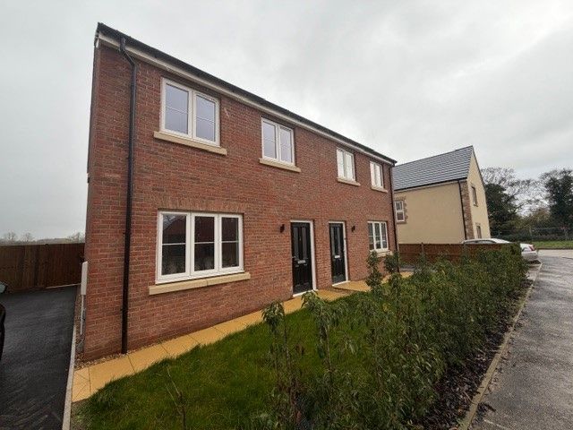 Property photo 1 of 11 Front