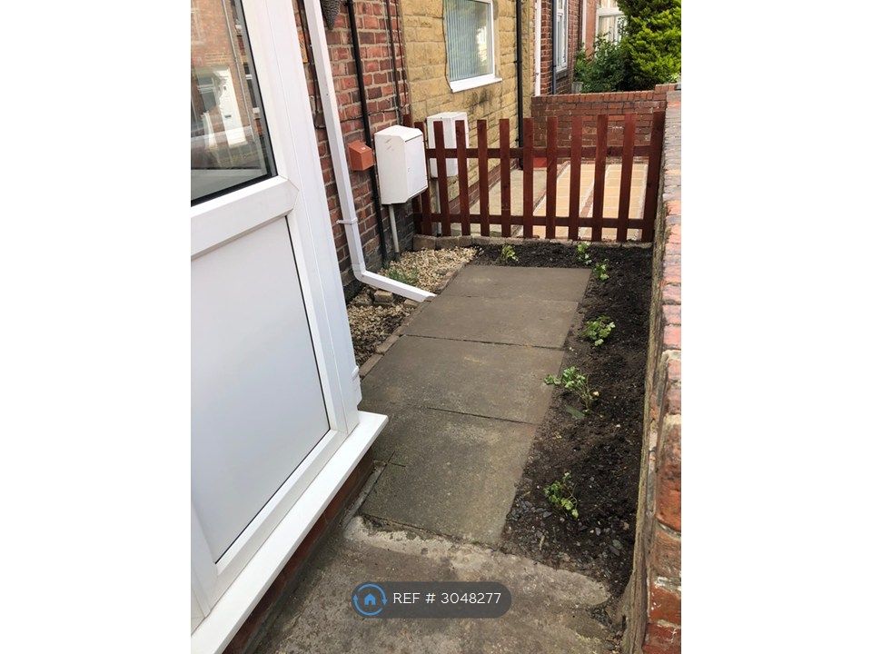 Property photo 2 of 12