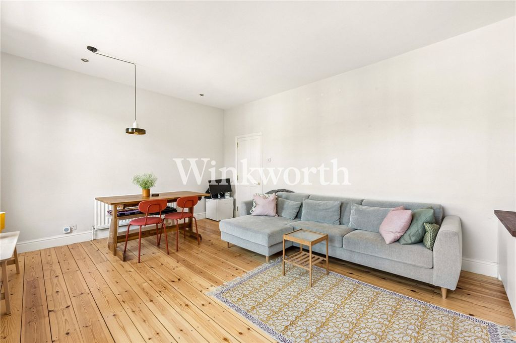 Property photo 3 of 19 Picture No. 32