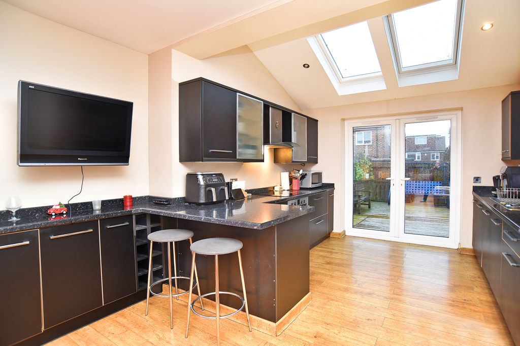 Property photo 2 of 16 2