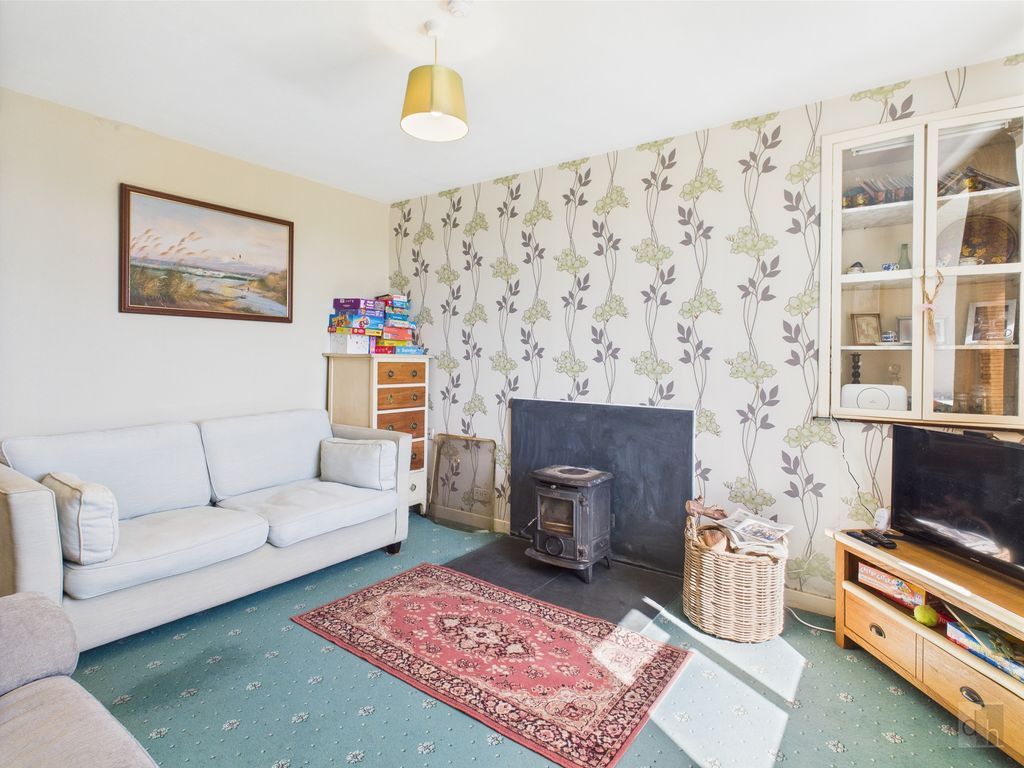 Property photo 3 of 15