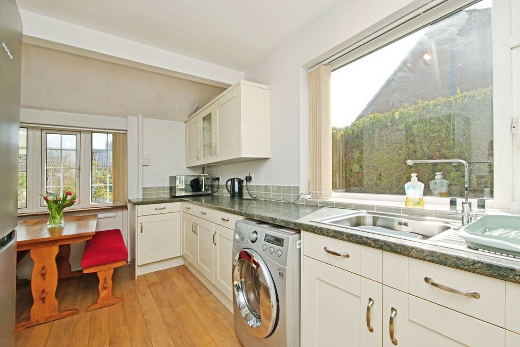 Property photo 3 of 20 Pnmb0119