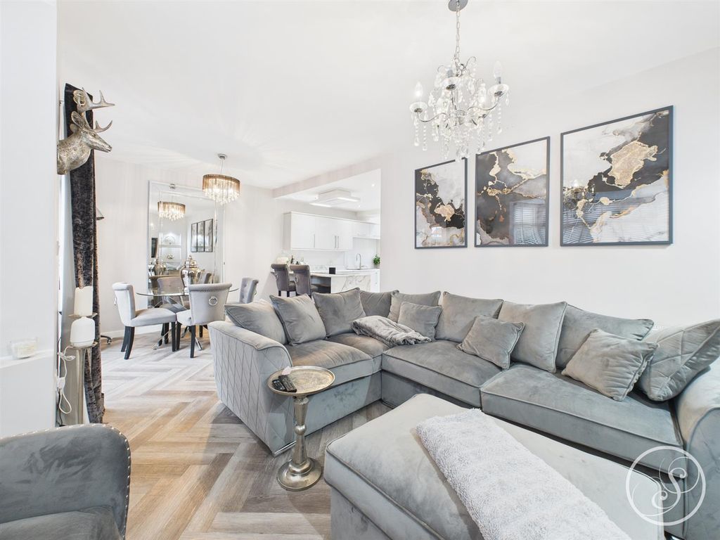 Property photo 3 of 25 Open Plan Living