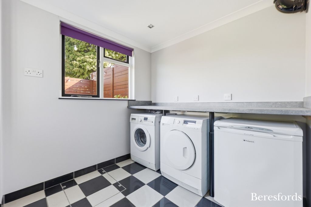 Additional image 9 of 3 bed detached house for saleHillhouse Drive, Billericay CM12