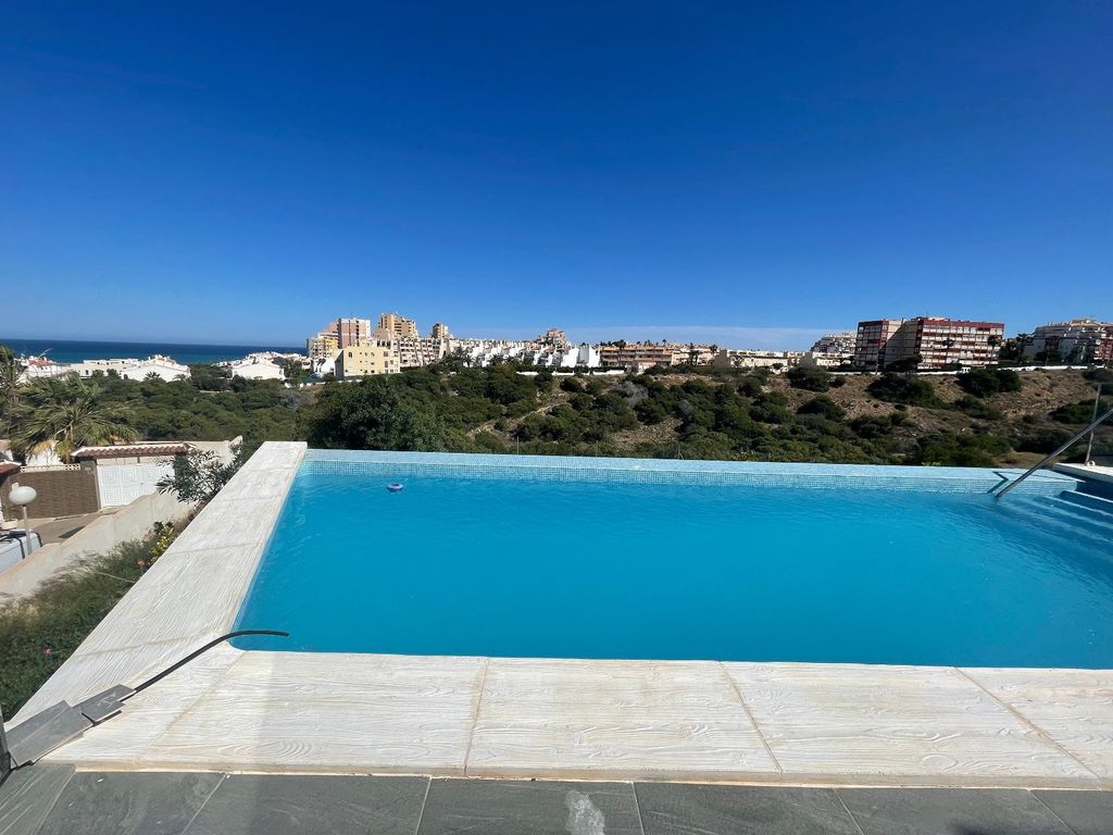 Property photo 2 of 50