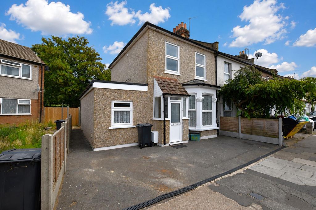 Property photo 2 of 14