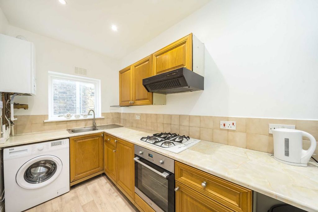 Property photo 3 of 8