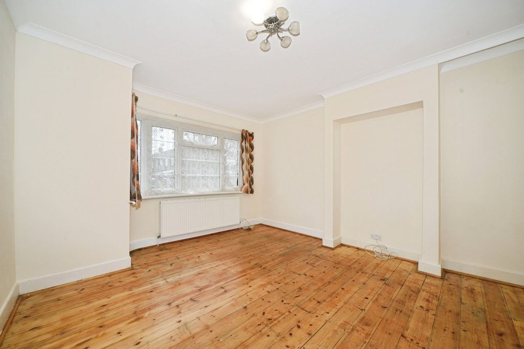 Property photo 2 of 24