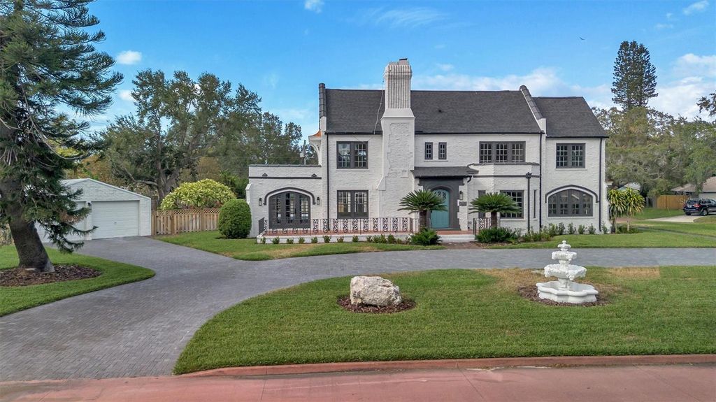 Property photo 2 of 43