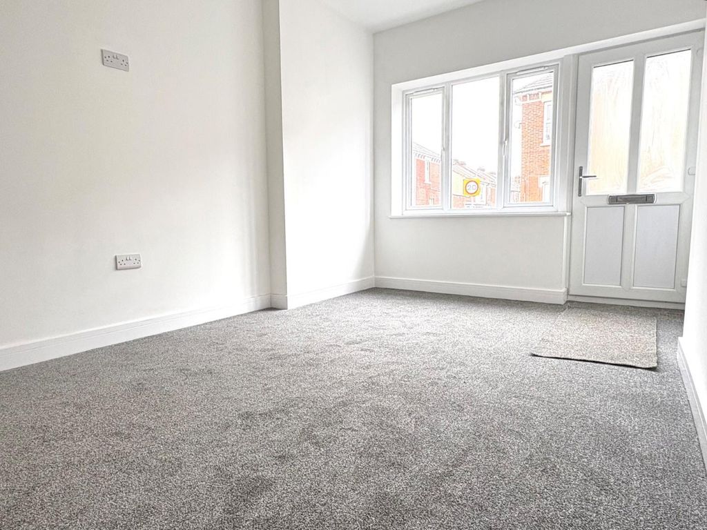 Property photo 2 of 14 2.Jpg
