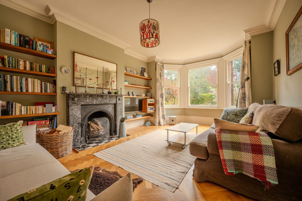 Property photo 3 of 50