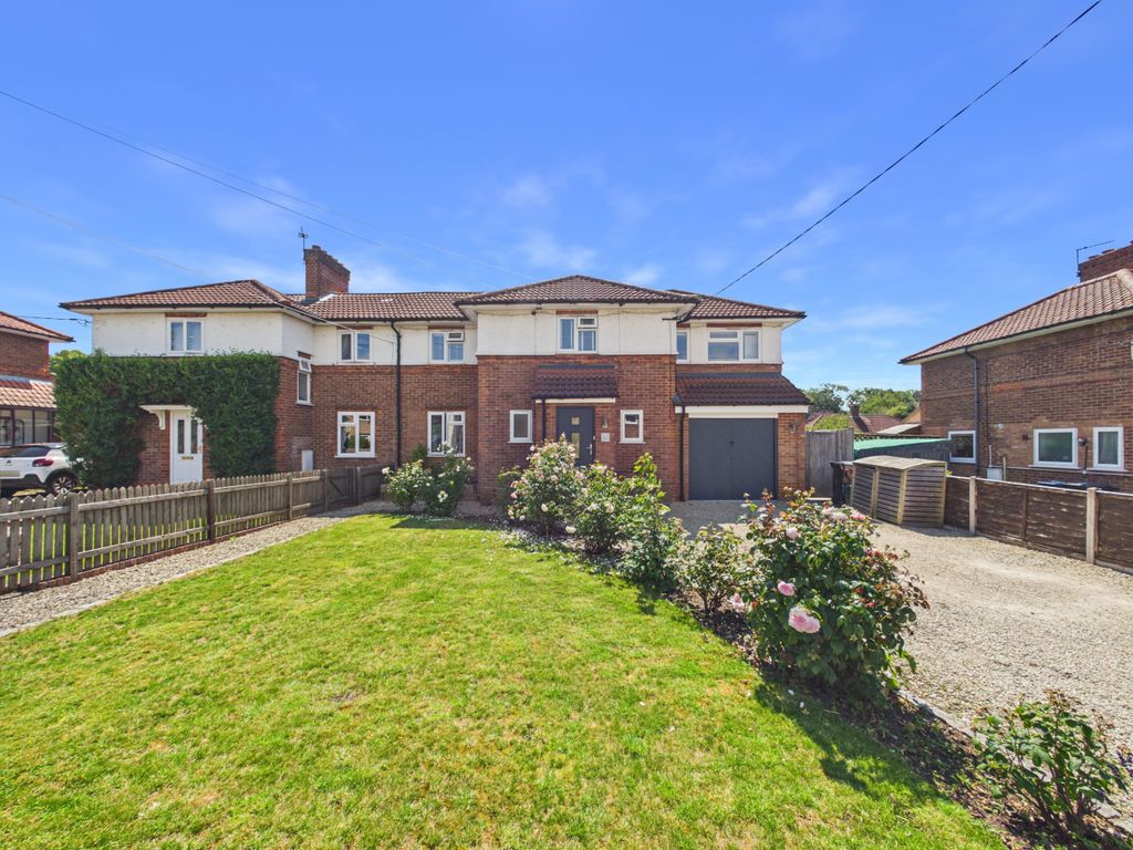 Property photo 1 of 29 Cam01354G0-Pr0734-Still046