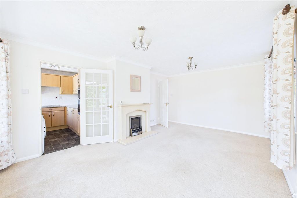 Property photo 3 of 12