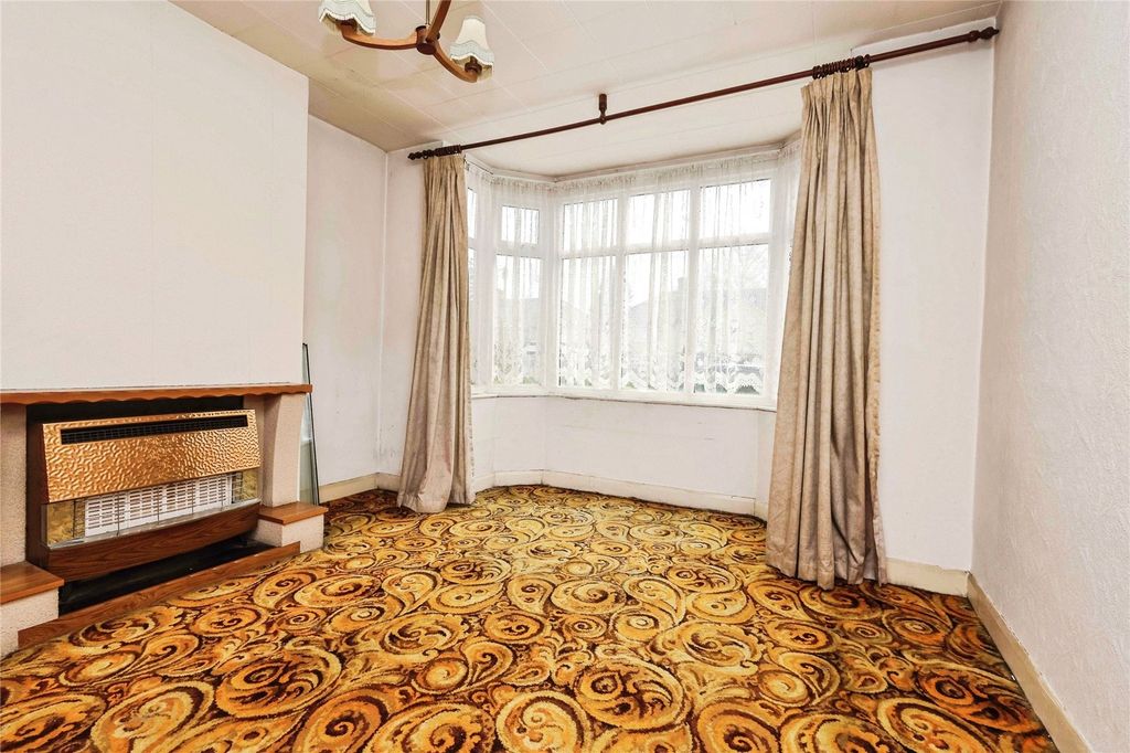 Property photo 2 of 15 Picture No. 12