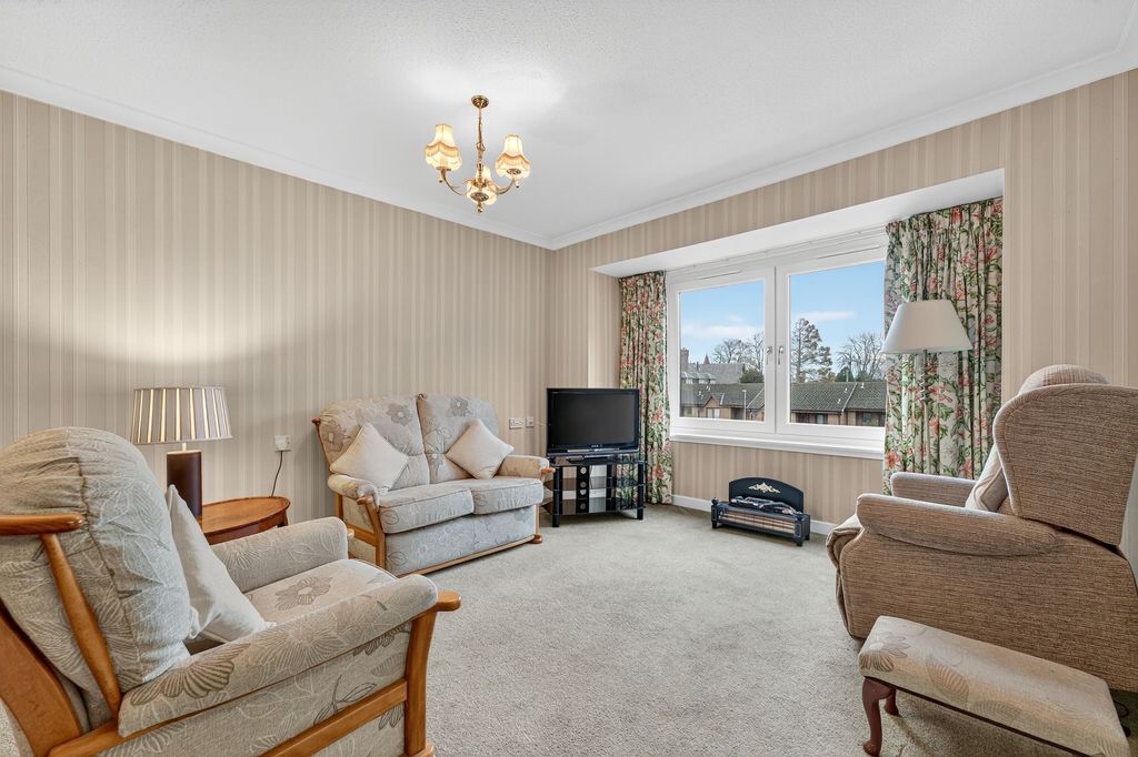 Property photo 2 of 22