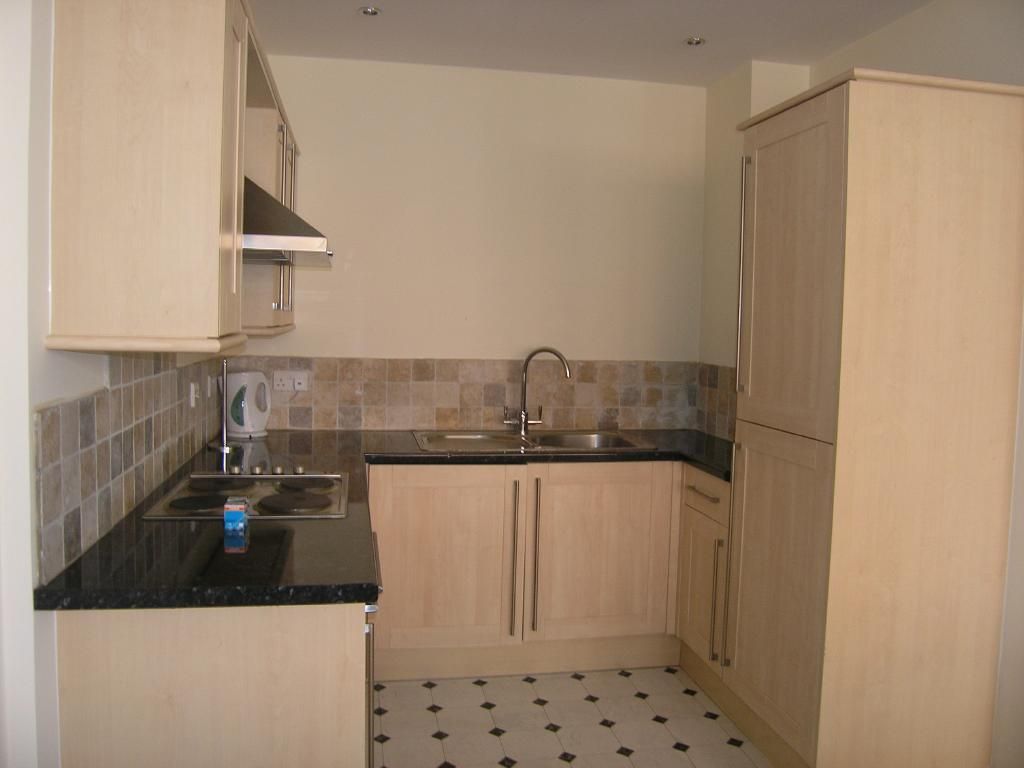 Property photo 2 of 8 Kitchen