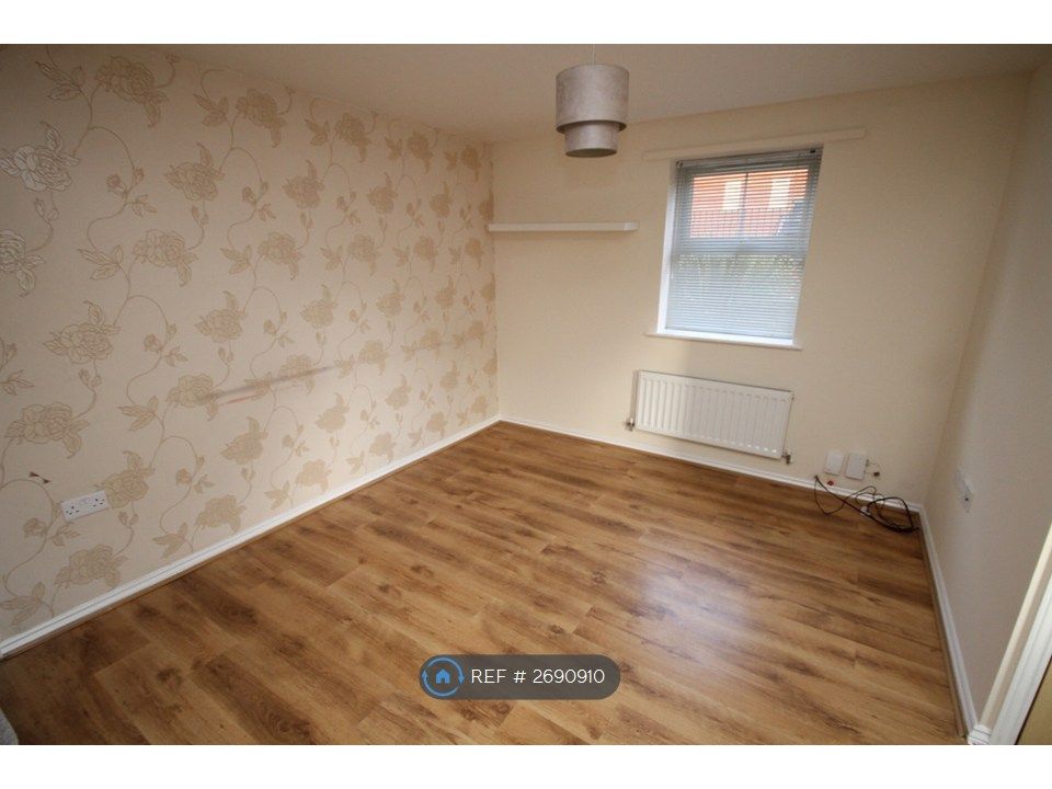 Property photo 3 of 7 Lounge Area