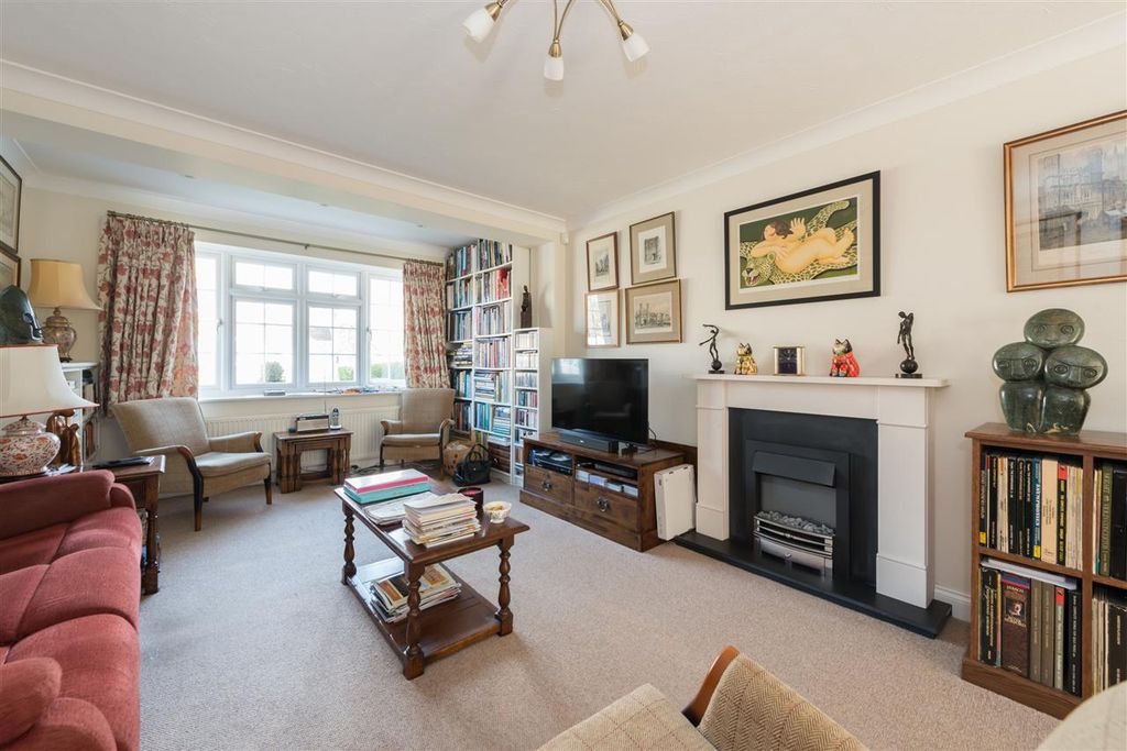 Property photo 2 of 16