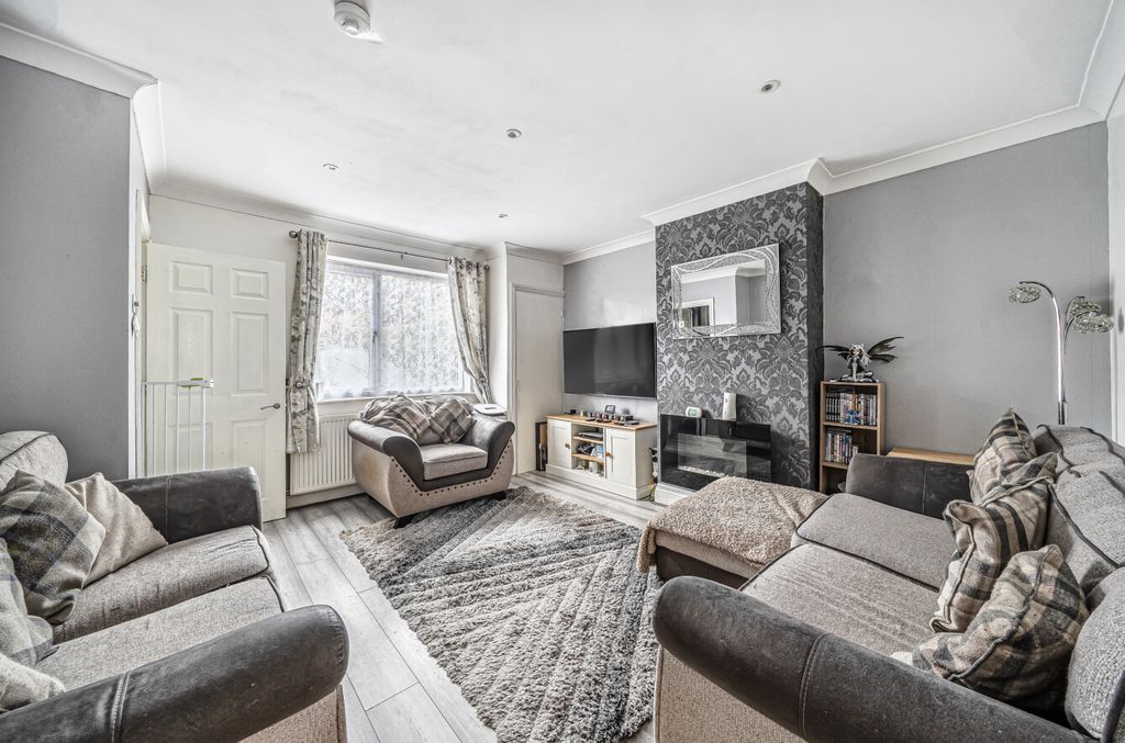 Property photo 2 of 21 1406837-11-6980B7...