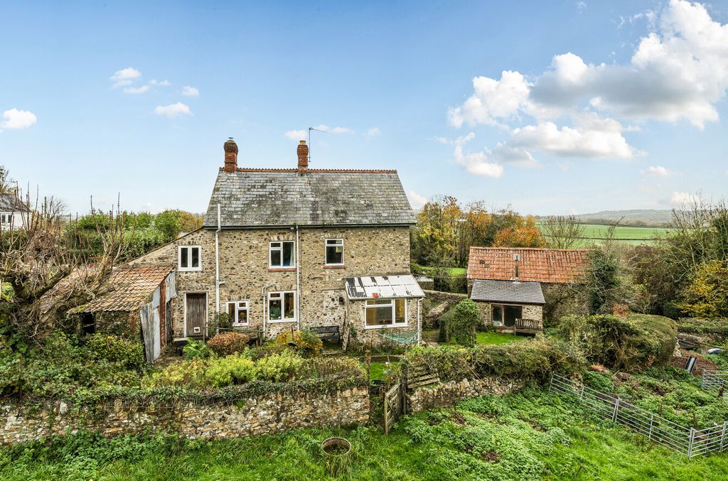 Property photo 2 of 41 1375958-1-690B6c6...