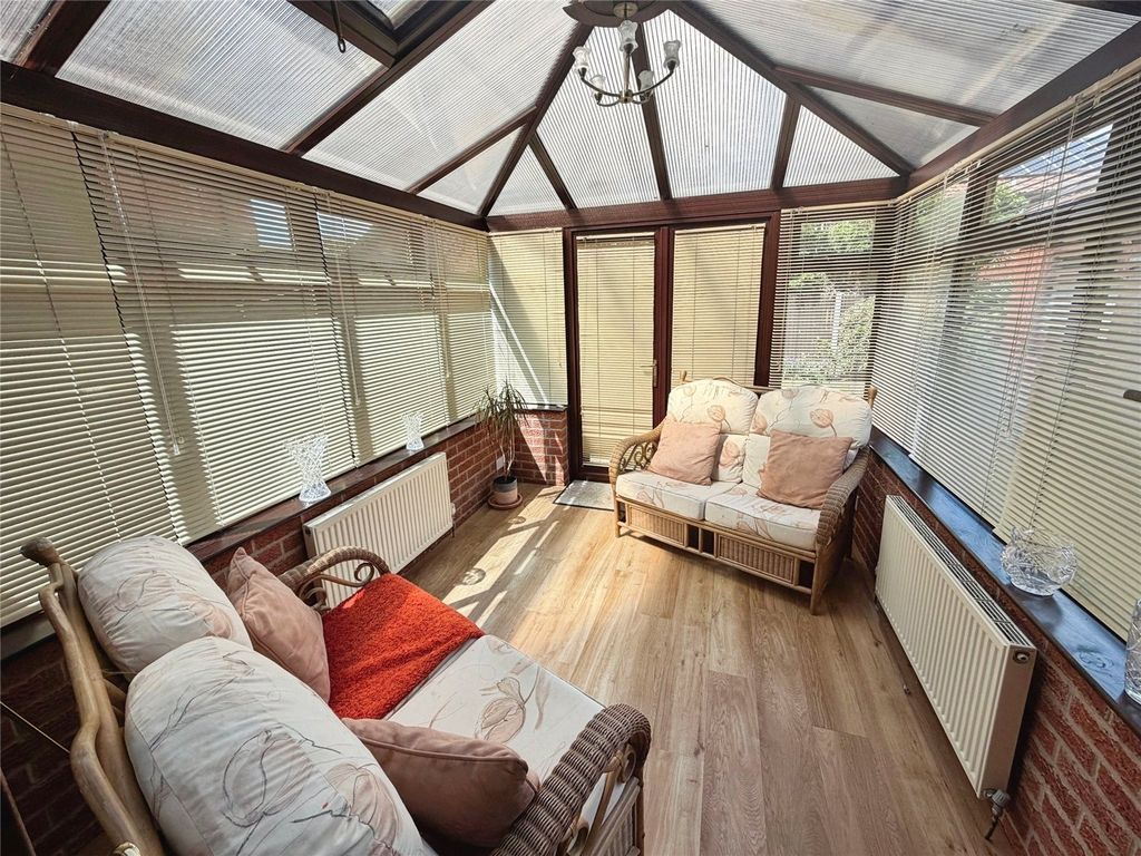 Property photo 3 of 15 Conservatory