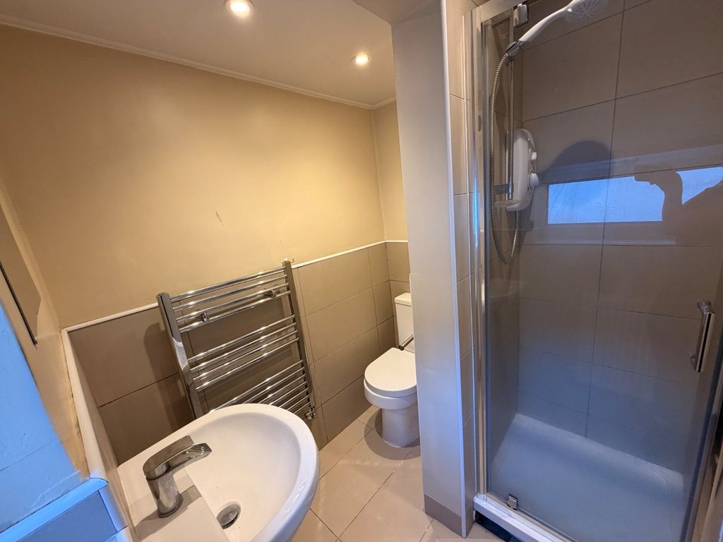 Property photo 3 of 7 Picture No. 12