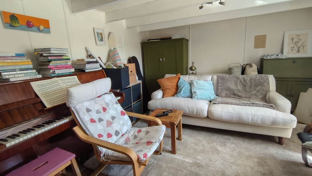 Property photo 2 of 13