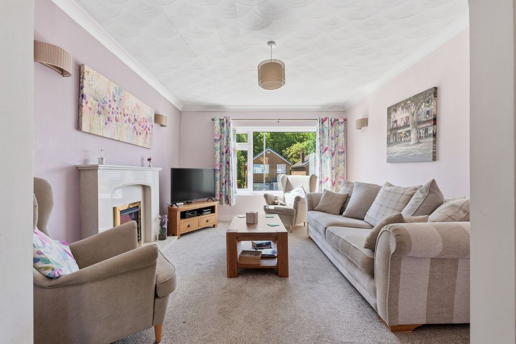 Property photo 2 of 33