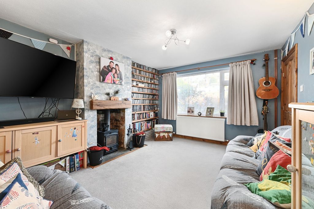 Property photo 2 of 22