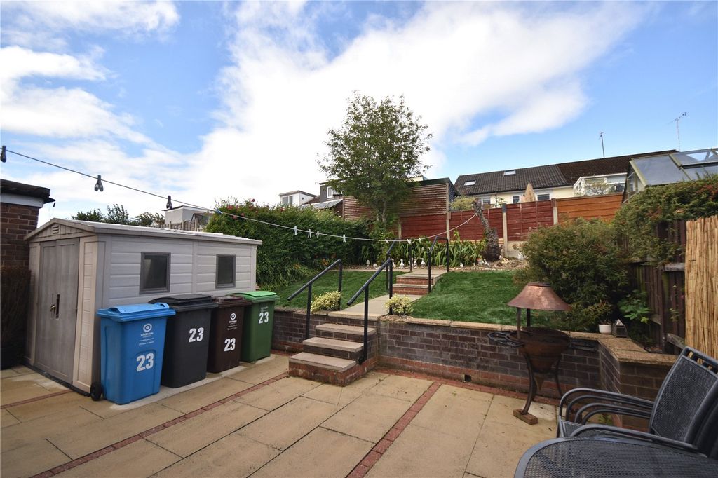 Property photo 2 of 18 Picture No. 21