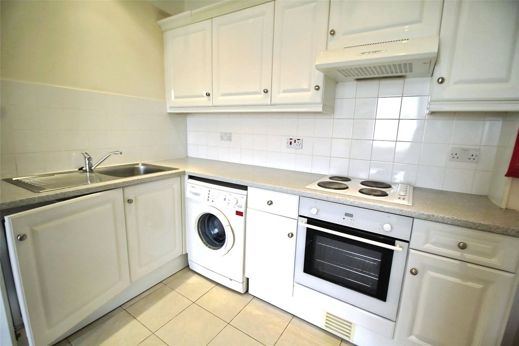 Property photo 2 of 5 Kitchen