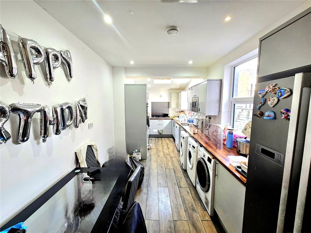 Property photo 3 of 13 Picture No. 02